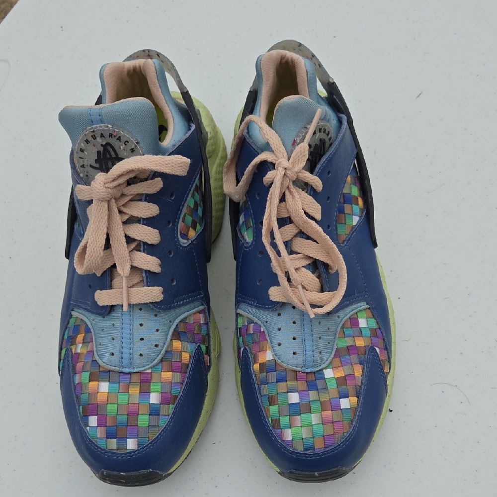 Nike Huarache Multicolor Sz 10